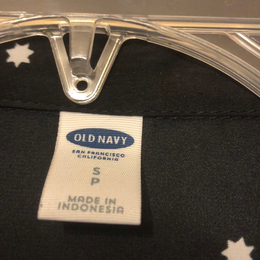 Top - Picture 2 of 3